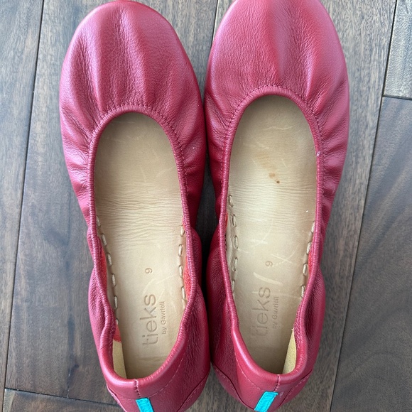 Cardinal Red Tieks Ballet Flats Size 9 - Picture 1 of 3